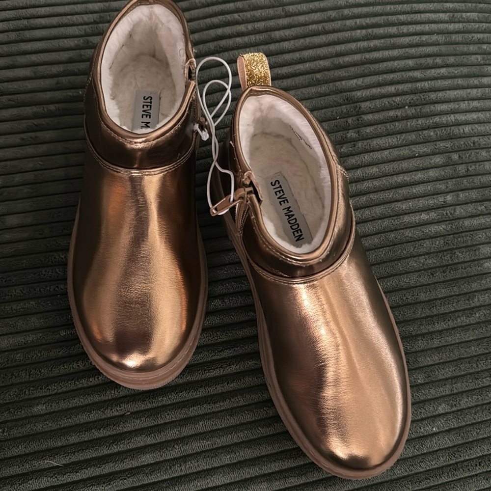 NEW & Never worn. Steve Madden platform booties. Lightweight and comfortable.